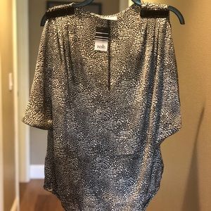 Wallis UK- black & white print blouse